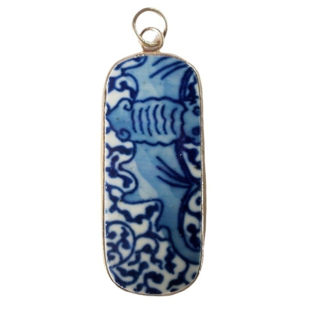 Blue &‎ White Bat Chinoiserie Porcelain Pottery Shard Pendant Broken China Focal